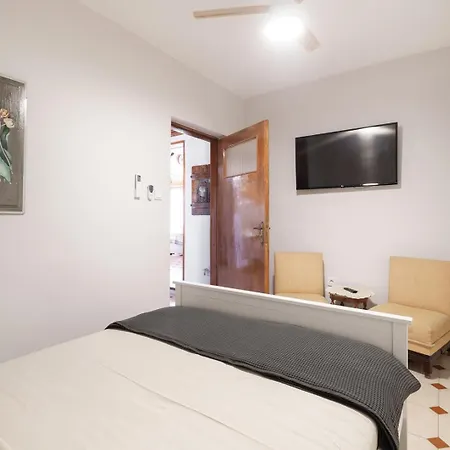 Apartment Caldera Close To The Port, Airport & Athens
