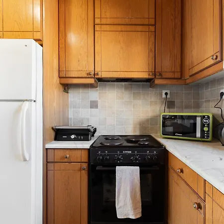 Apartment Caldera Close To The Port, Airport & Athens Rafina (Attica)
