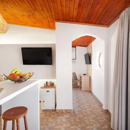 Apartment Caldera Close To The Port, Airport & Athens Rafina (Attica)