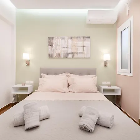 Caldera Close To The Port, Airport & Athens *