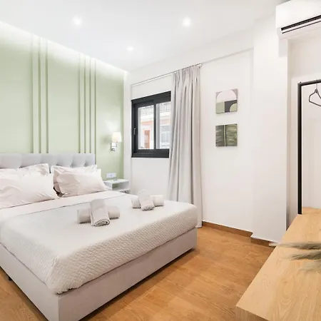 Caldera Close To The Port, Airport & Athens Apartment